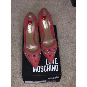 LOVE MOSCHINO PINK SUEDE PUMPS